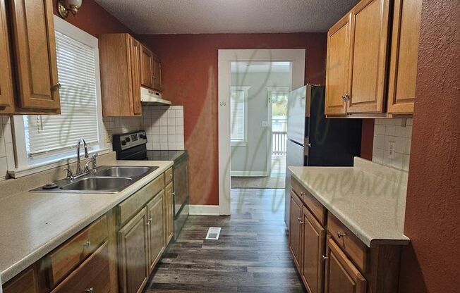 2 beds, 1 bath, $1,200