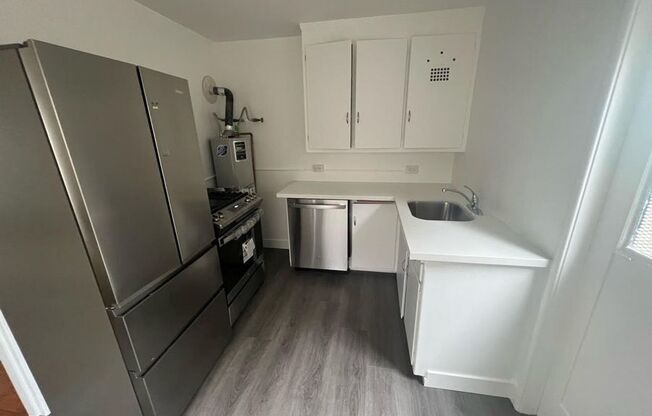 1213 ALT UNIVERSITY AVE