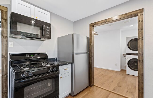 2 beds, 1 bath, $1,500