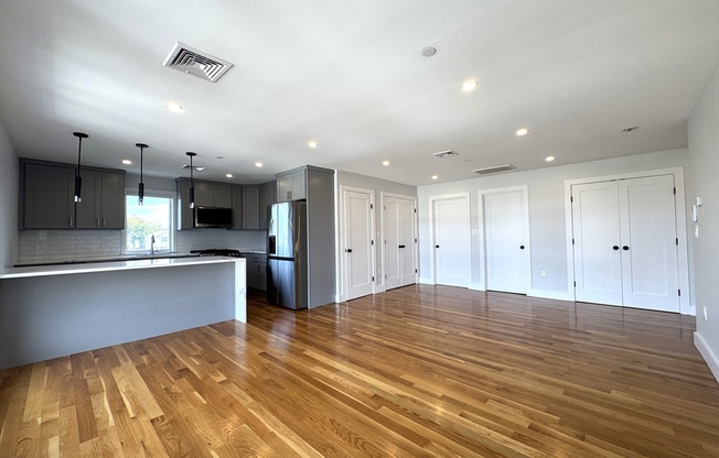 39 RICH ST