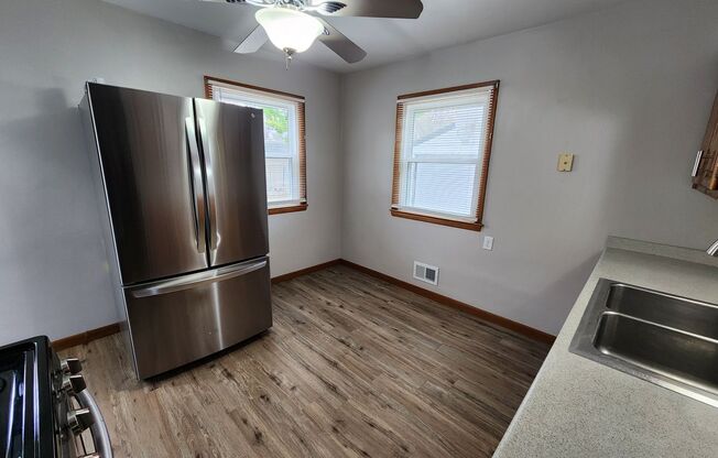 4 beds, 1 bath, $1,650