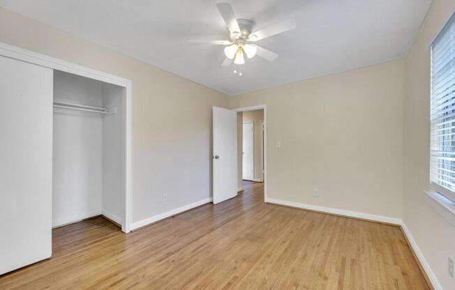 3 beds, 2 baths, 1,024 sqft, $1,050