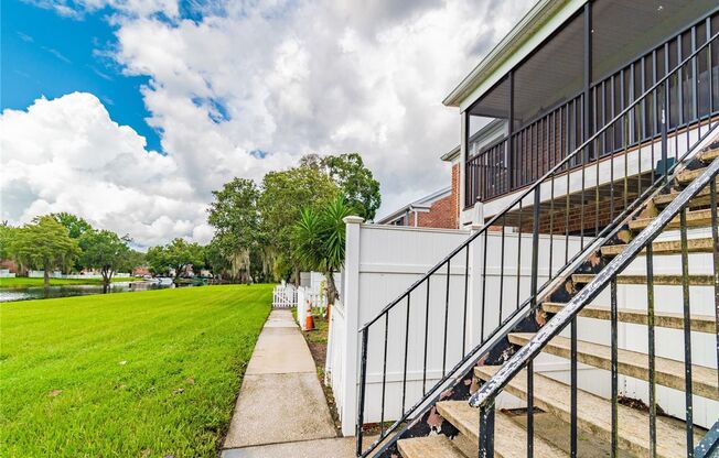 Waterfront 2/1 Condo on Lake Magdalene