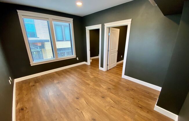 Studio, 1 bath, 292 sqft, $899, Unit COMM OFC #A