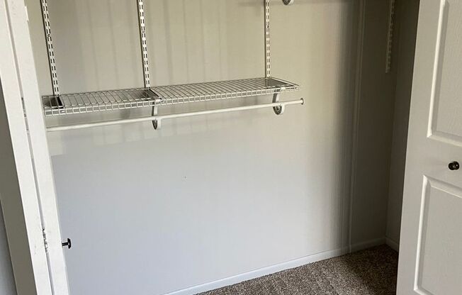 1 bed, 1 bath, 660 sqft, $965, Unit 929-12