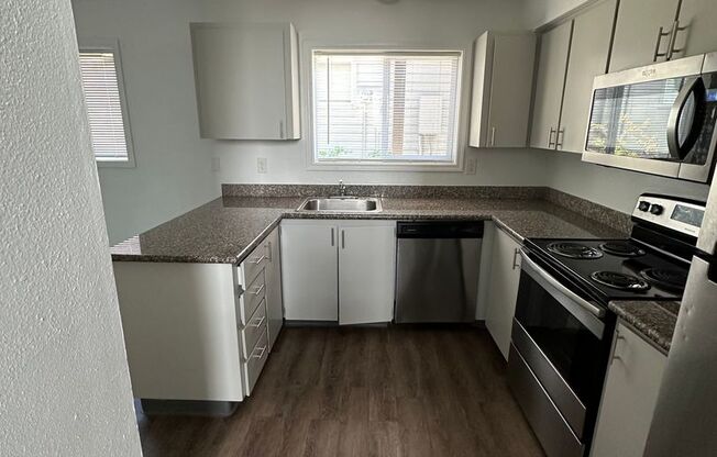 2 beds, 1 bath, 900 sqft, $1,395, Unit 63