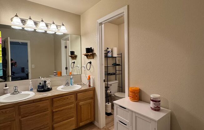 Beautiful 5 Bedroom home in Wellington