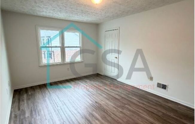 2 beds, 1.5 baths, 975 sqft, $950, Unit Cliffwood Terrace-4302-2B
