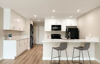 Luxury Living with Scenic Views | Vue at Lake Murray Apartments in San Diego, CA