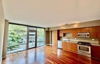 1 bed, 1 bath, $1,995