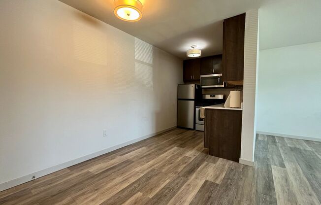 1 bed, 1 bath, $1,125, Unit 220