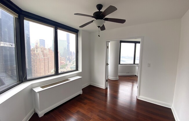 2 beds, 2 baths, 1,085 sqft, $7,100, Unit 29J