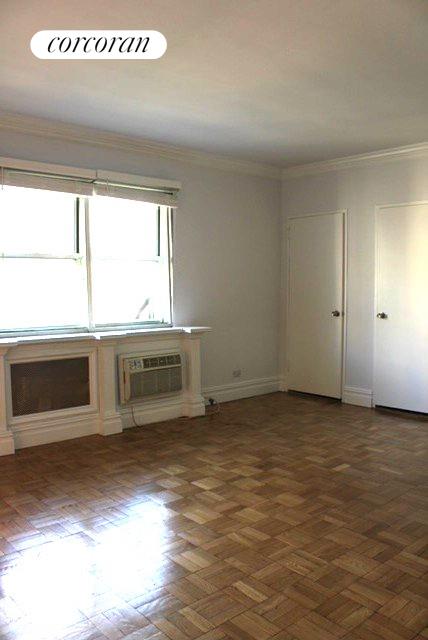 1 bed, 1 bath, 800 sqft, $5,300, Unit 17G
