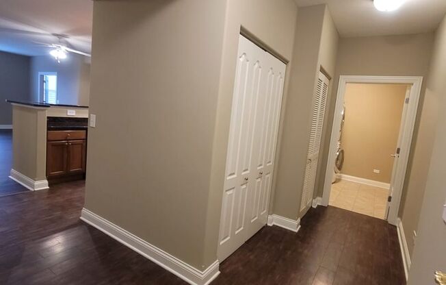 1 bed, 1.5 baths, 1,382 sqft, $2,400, Unit 426