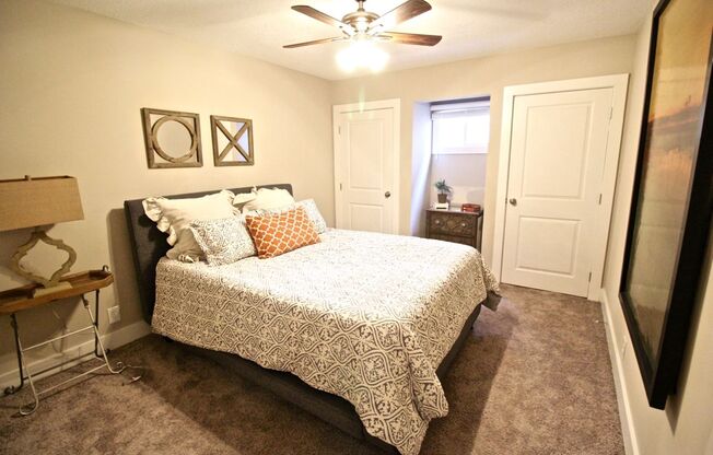 2 beds, 1 bath, 803 sqft, $1,395, Unit 4912-03