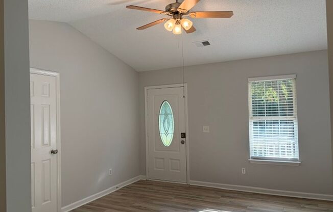 Gorgeous 3BD/2BA ranch home in Holly Springs!