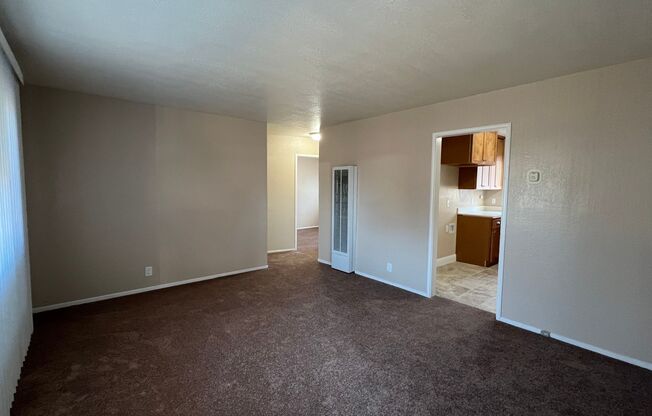 2 beds, 1 bath, $2,200