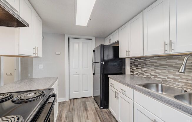 2 beds, 2.5 baths, 1,218 sqft, $1,395, Unit 2-22F