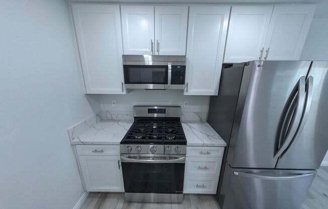 BS - 12705 Laurel Street