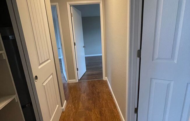 2 beds, 1 bath, 945 sqft, $1,575, Unit 054