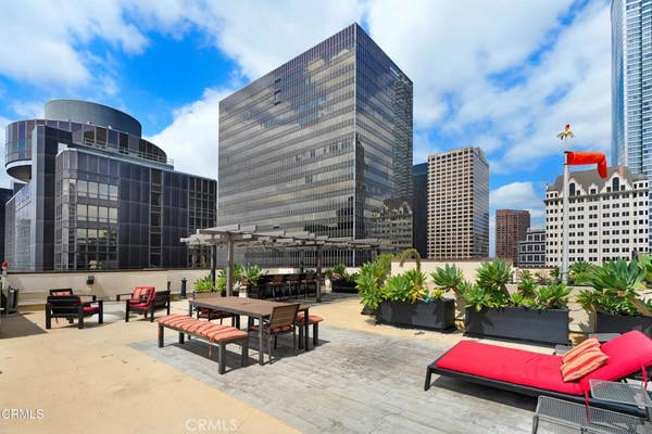 655 S Hope St Unit 1404