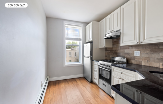 561 73 ST