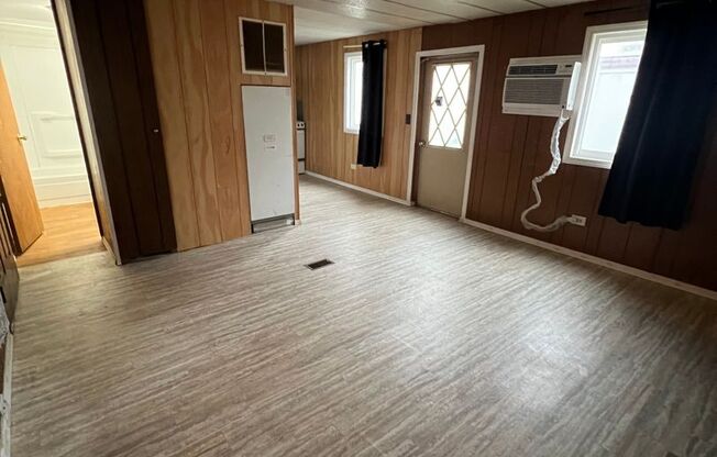 Sun &amp; Sands Mobile Home Court