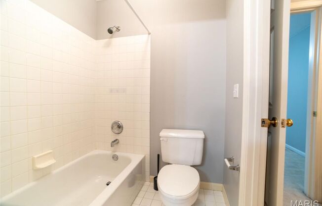 5 beds, 3.5 baths, 4,400 sqft, $3,750, Unit Castle Ridge Drive 570