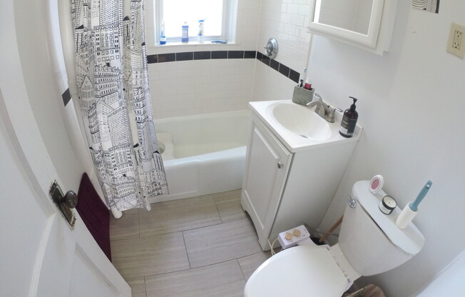 1 bed, 1 bath, $2,400, Unit 29