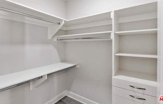 1 bed, 1 bath, 806 sqft, $3,251, Unit 5-116