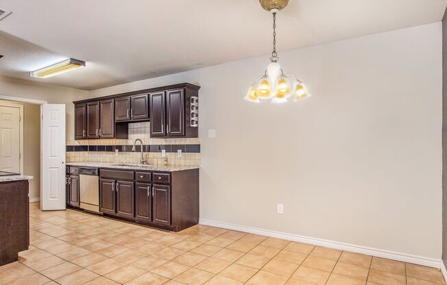 3 beds, 2 baths, $2,200