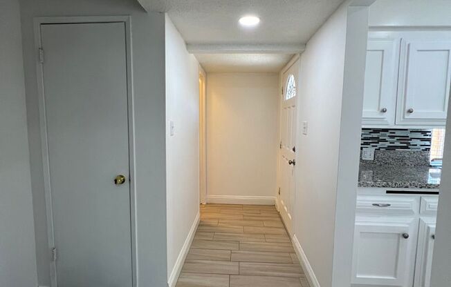 5301 Demaret Ave Unit 13 - Beautifully remodeled Townhome in SW Bakersfield!