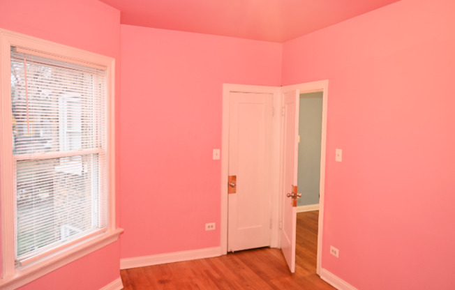 7630 S INGLESIDE AVELOOP