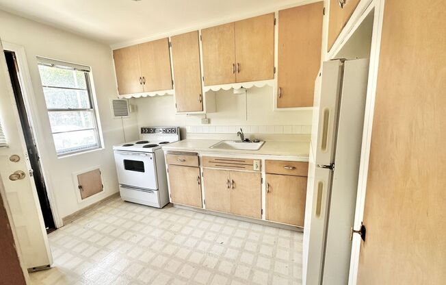 2754 N 92nd