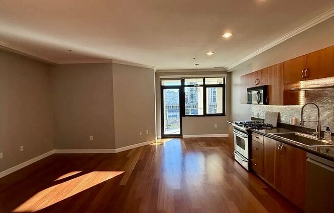 Spacious Studio with 2 Parking Spaces, W/D, Large Patio available in Cortez Hill