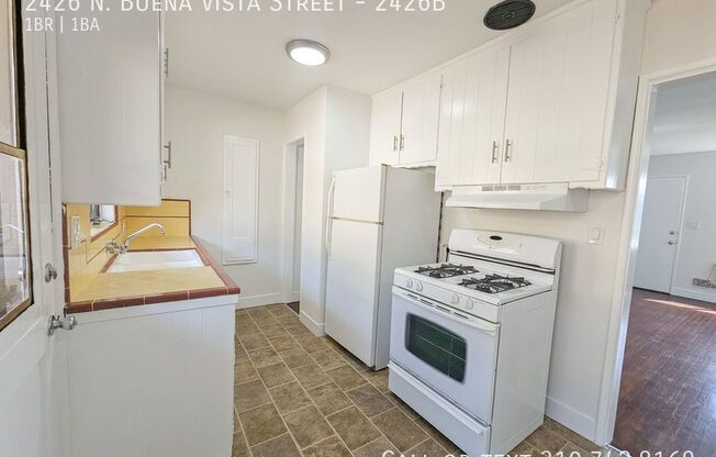 2426 N BUENA VISTA ST