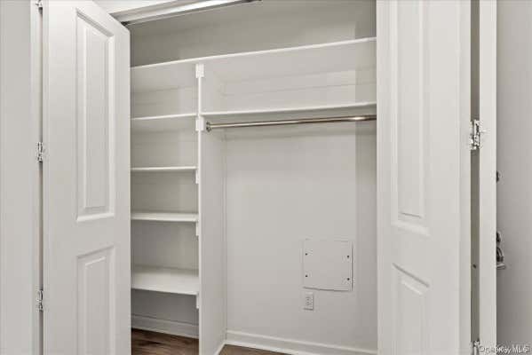 Studio, 1 bath, 400 sqft, $3,150, Unit 32F