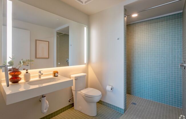 2 beds, 2 baths, 866 sqft, $4,800, Unit 2213