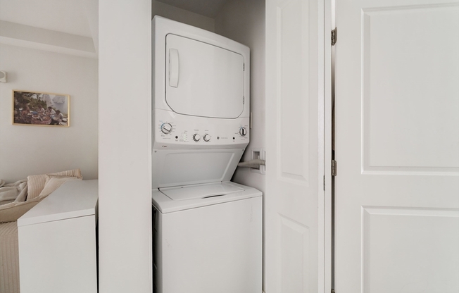 2 beds, 1 bath, 506 sqft, $3,925, Unit 25