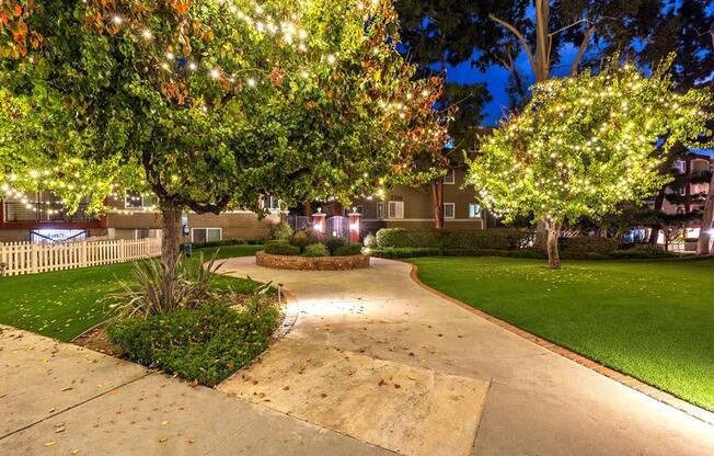 Holiday Lights at The Reserve at Warner Center, Woodland Hills