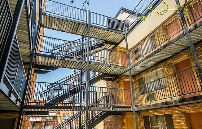 809 North Dexter Street | Denver, CO