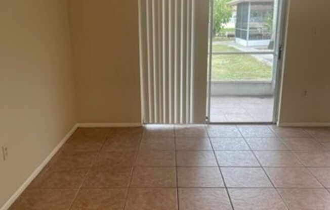 1 bed, 1 bath, $1,495, Unit 1215 SE 46th Lane #E