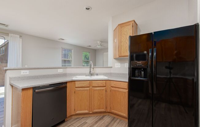 3 beds, 2.5 baths, $1,900, Unit UNIT 152