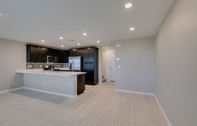 Beautiful 3 Bedroom Townhome with Mountain Views