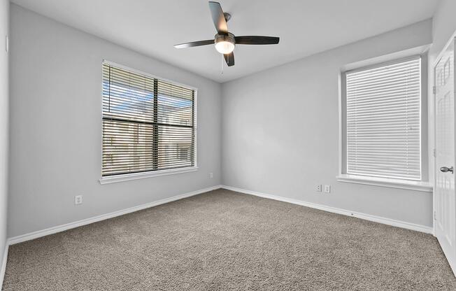 2 beds, 2 baths, 985 sqft, $1,600