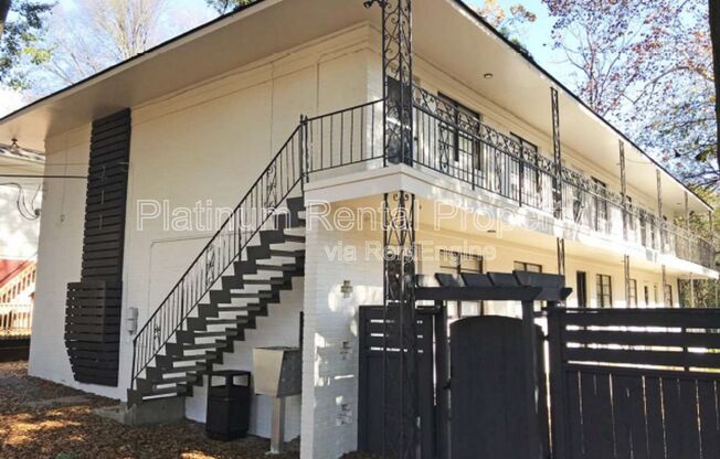 1 bed, 1 bath, 550 sqft, $1,000, Unit 6