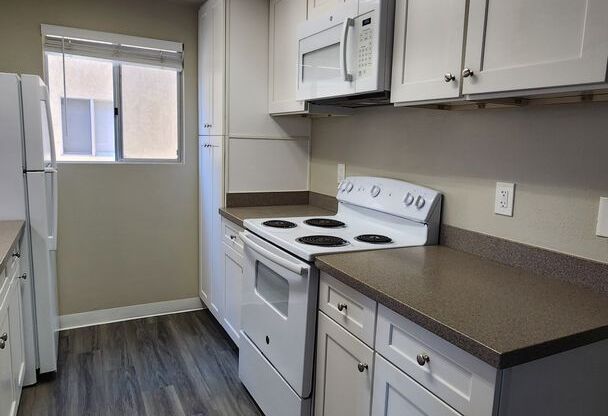 1 bed, 1 bath, 720 sqft, $1,990, Unit 21