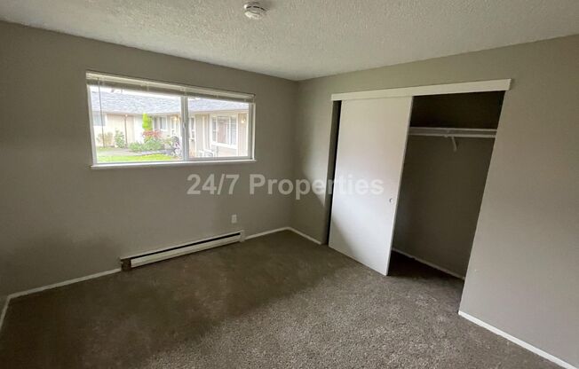 2 beds, 1 bath, $1,395, Unit 07