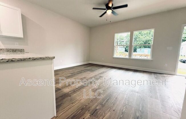 1614 E 49 ST
