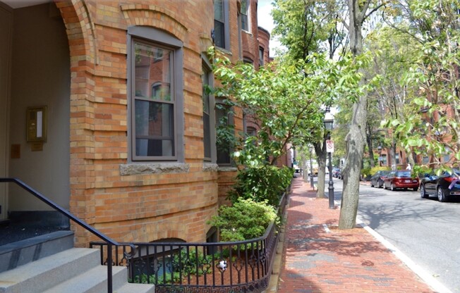 1 bed, 1 bath, 745 sqft, $3,075, Unit 40-PE